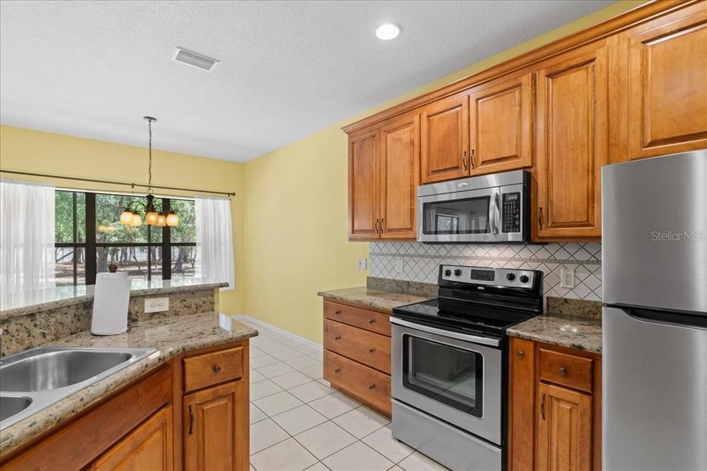 For Sale: $315,000 (2 beds, 2 baths, 1177 Square Feet)