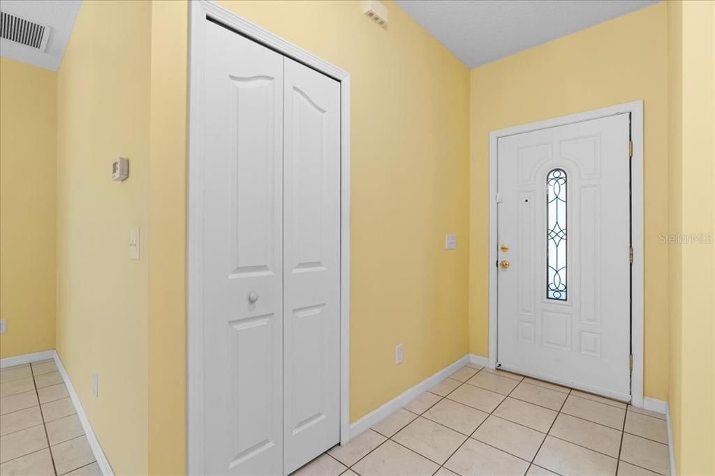For Sale: $315,000 (2 beds, 2 baths, 1177 Square Feet)