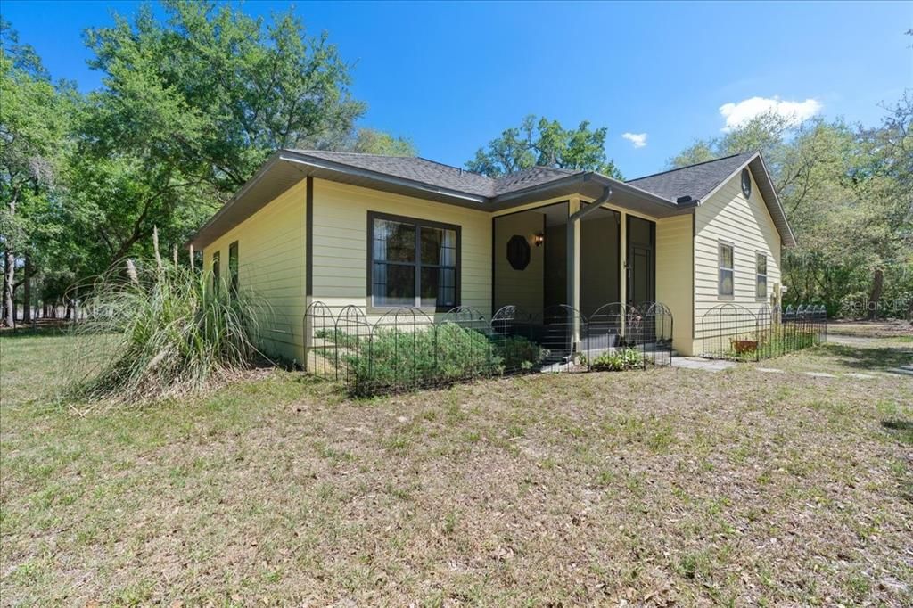 For Sale: $315,000 (2 beds, 2 baths, 1177 Square Feet)