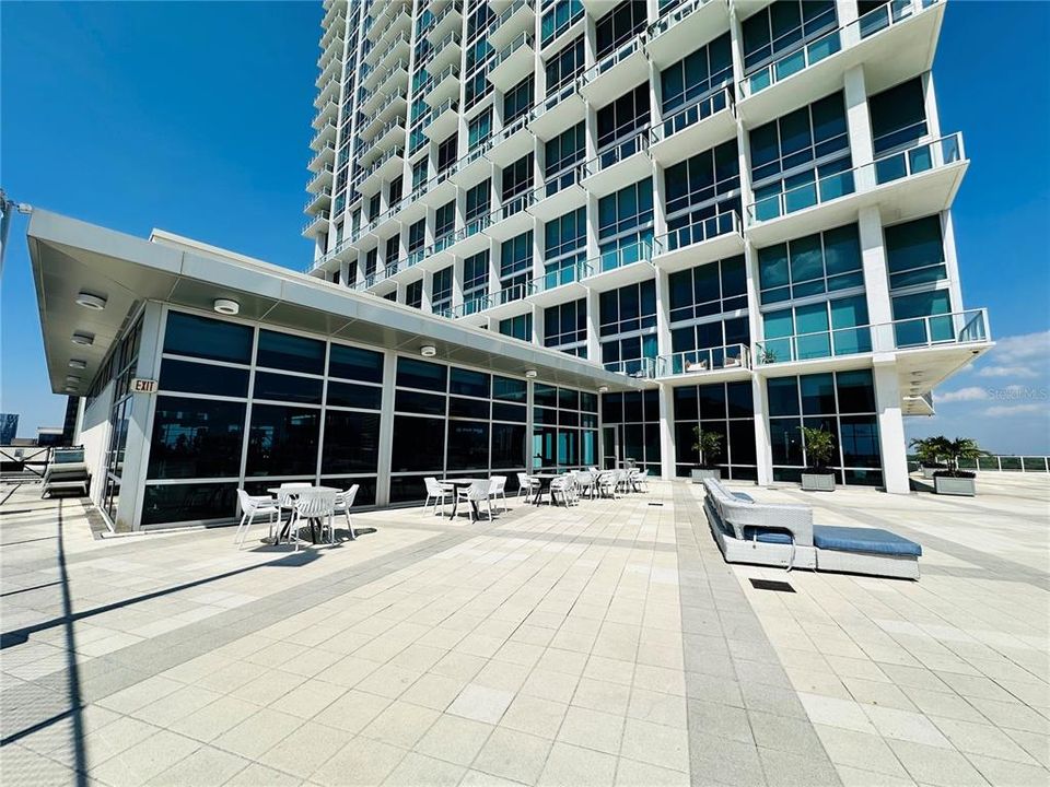 Activo con contrato: $399,900 (2 camas, 2 baños, 1133 Pies cuadrados)