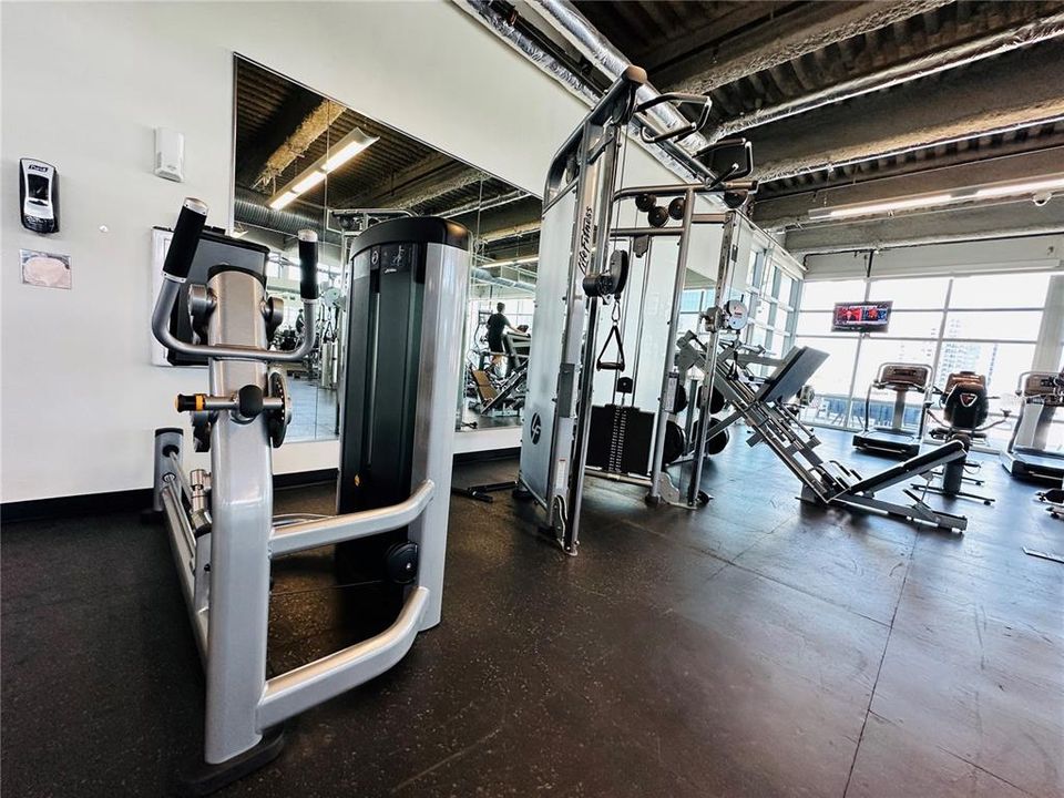 Activo con contrato: $399,900 (2 camas, 2 baños, 1133 Pies cuadrados)