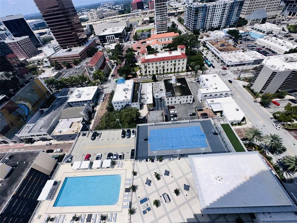 Activo con contrato: $399,900 (2 camas, 2 baños, 1133 Pies cuadrados)