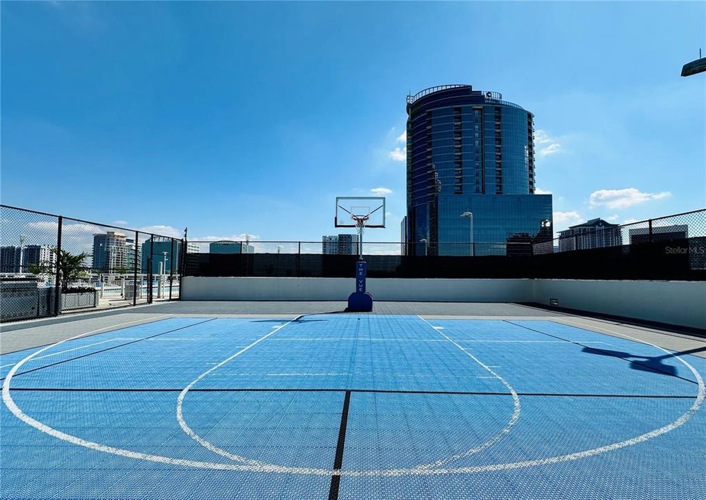 Activo con contrato: $399,900 (2 camas, 2 baños, 1133 Pies cuadrados)