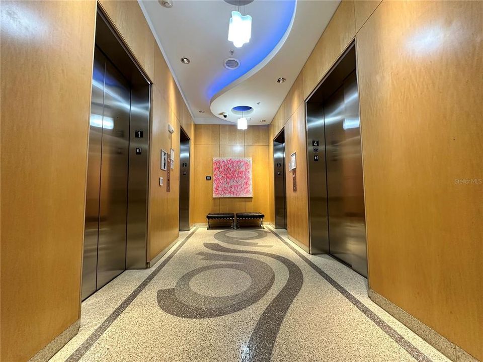 Activo con contrato: $399,900 (2 camas, 2 baños, 1133 Pies cuadrados)