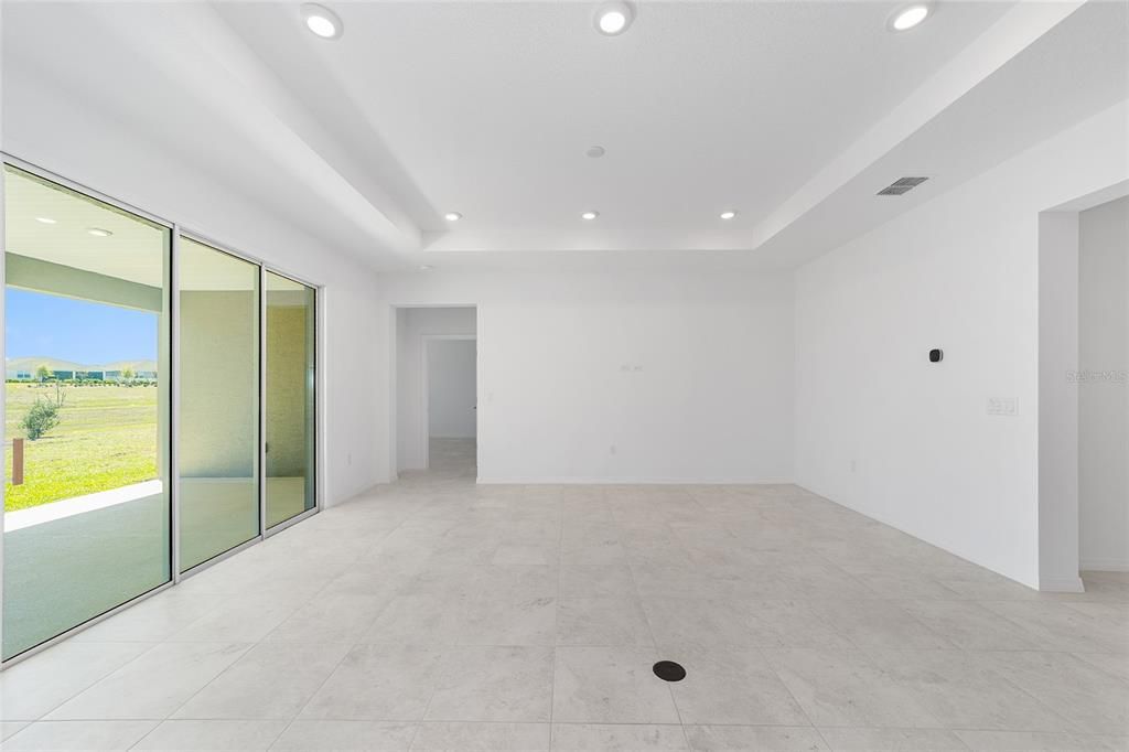 En Venta: $535,705 (4 camas, 3 baños, 2962 Pies cuadrados)