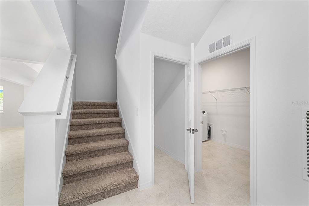 En Venta: $535,705 (4 camas, 3 baños, 2962 Pies cuadrados)