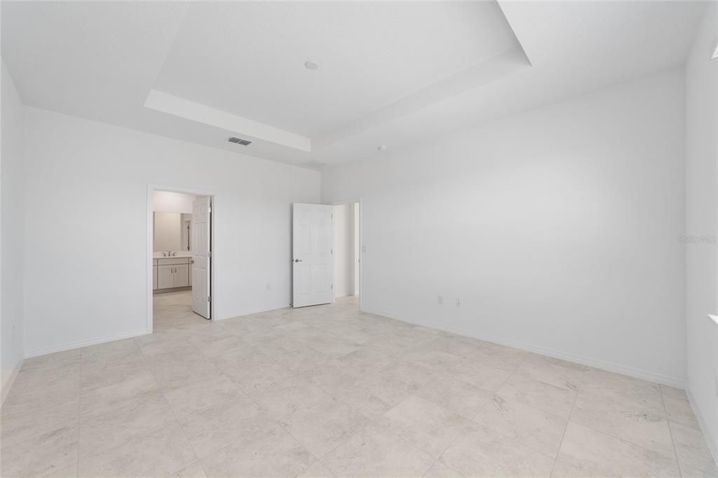En Venta: $535,705 (4 camas, 3 baños, 2962 Pies cuadrados)