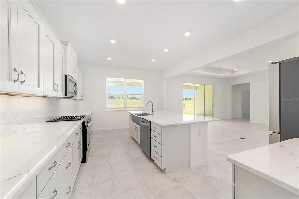 En Venta: $535,705 (4 camas, 3 baños, 2962 Pies cuadrados)