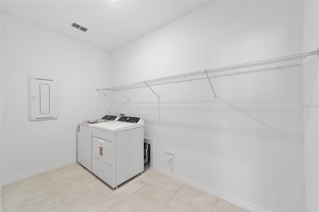 En Venta: $535,705 (4 camas, 3 baños, 2962 Pies cuadrados)