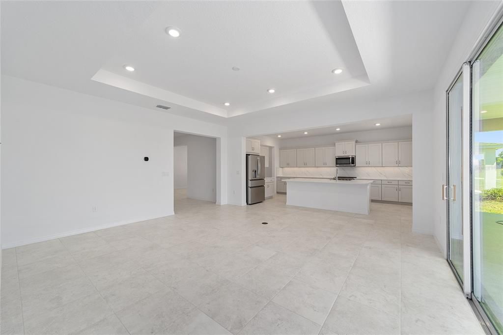 En Venta: $535,705 (4 camas, 3 baños, 2962 Pies cuadrados)