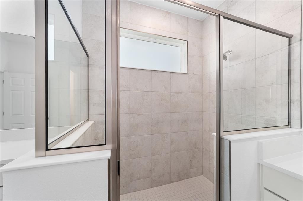 En Venta: $535,705 (4 camas, 3 baños, 2962 Pies cuadrados)