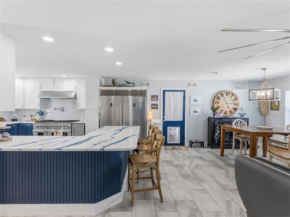 En Venta: $1,200,000 (5 camas, 3 baños, 2848 Pies cuadrados)