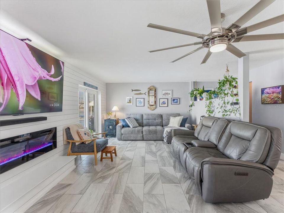 En Venta: $1,200,000 (5 camas, 3 baños, 2848 Pies cuadrados)