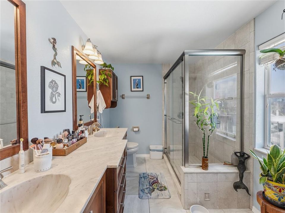 En Venta: $1,200,000 (5 camas, 3 baños, 2848 Pies cuadrados)