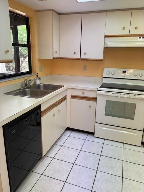 For Rent: $1,565 (2 beds, 2 baths, 931 Square Feet)