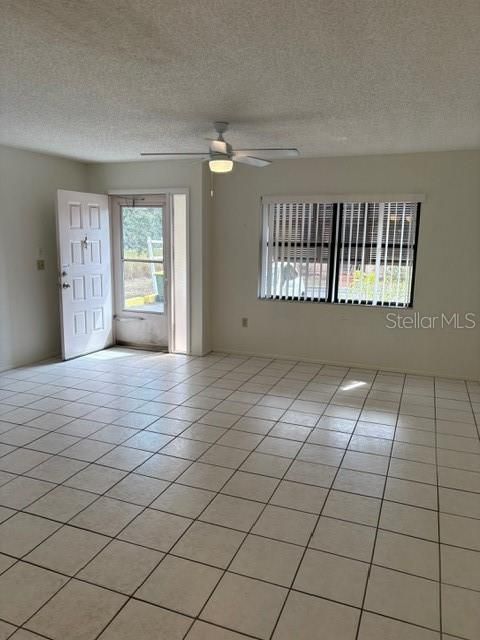 For Rent: $1,565 (2 beds, 2 baths, 931 Square Feet)