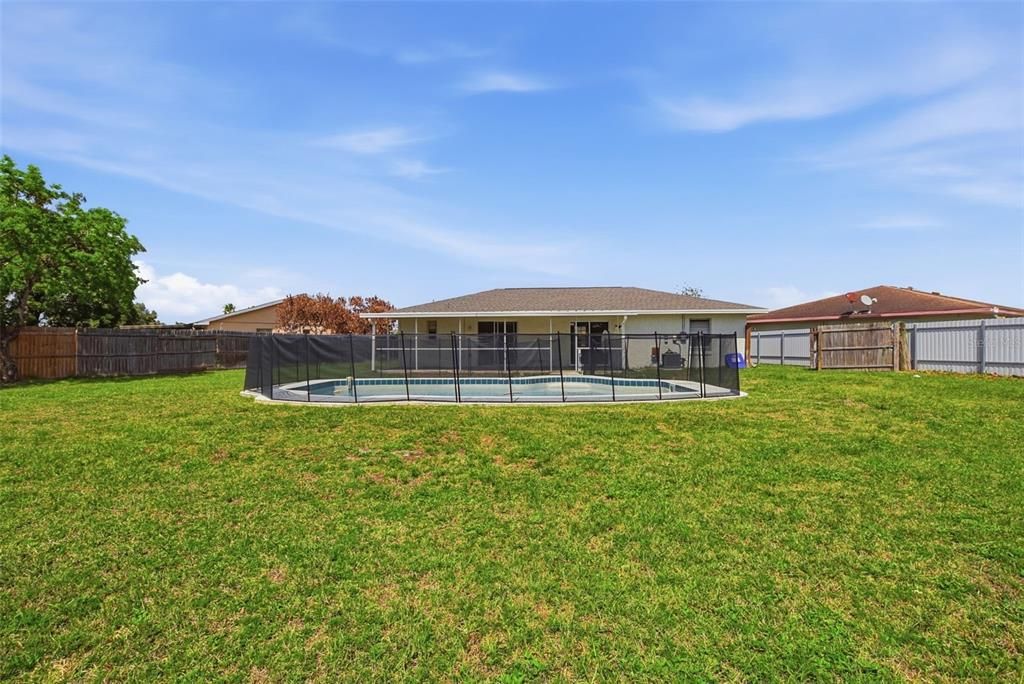 Activo con contrato: $359,999 (3 camas, 2 baños, 1160 Pies cuadrados)