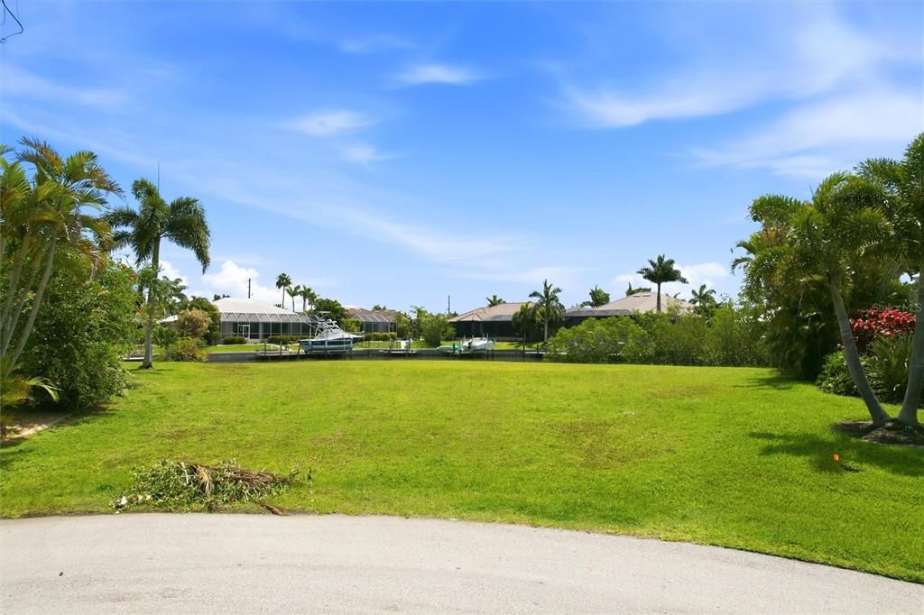 En Venta: $475,000 (0.29 acres)