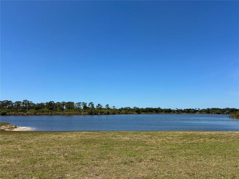 Activo con contrato: $198,000 (2 camas, 2 baños, 1296 Pies cuadrados)