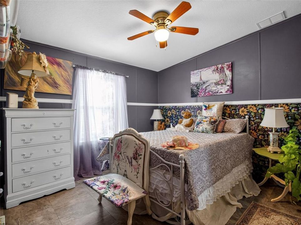 Activo con contrato: $198,000 (2 camas, 2 baños, 1296 Pies cuadrados)