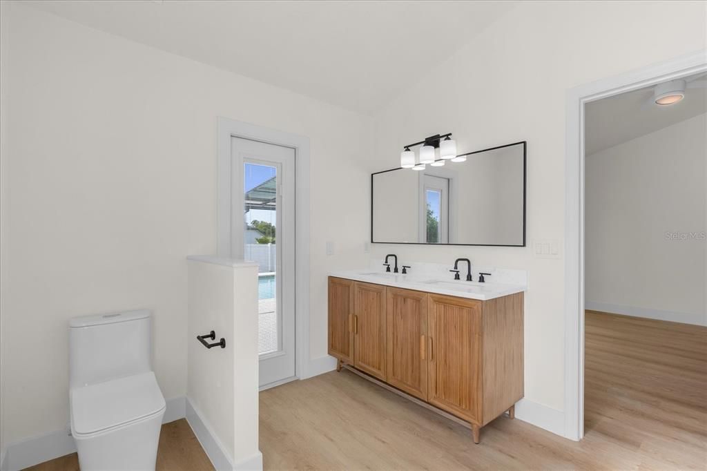 Activo con contrato: $465,000 (3 camas, 2 baños, 1593 Pies cuadrados)