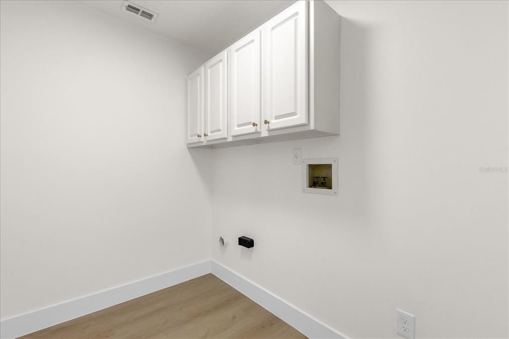 Activo con contrato: $465,000 (3 camas, 2 baños, 1593 Pies cuadrados)