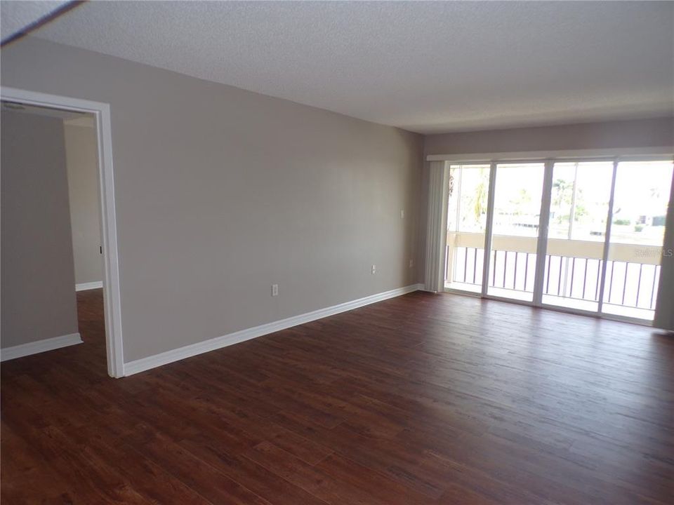 For Rent: $1,675 (2 beds, 2 baths, 1114 Square Feet)