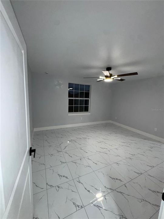 For Sale: $299,999 (3 beds, 2 baths, 2100 Square Feet)