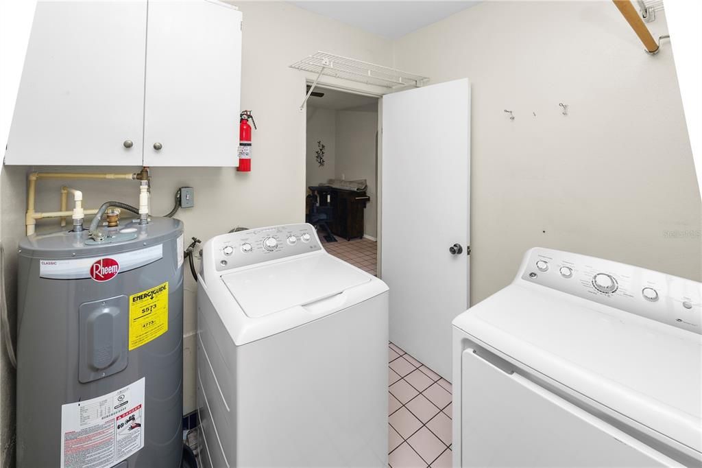 Active With Contract: $215,000 (2 beds, 1 baths, 960 Square Feet)
