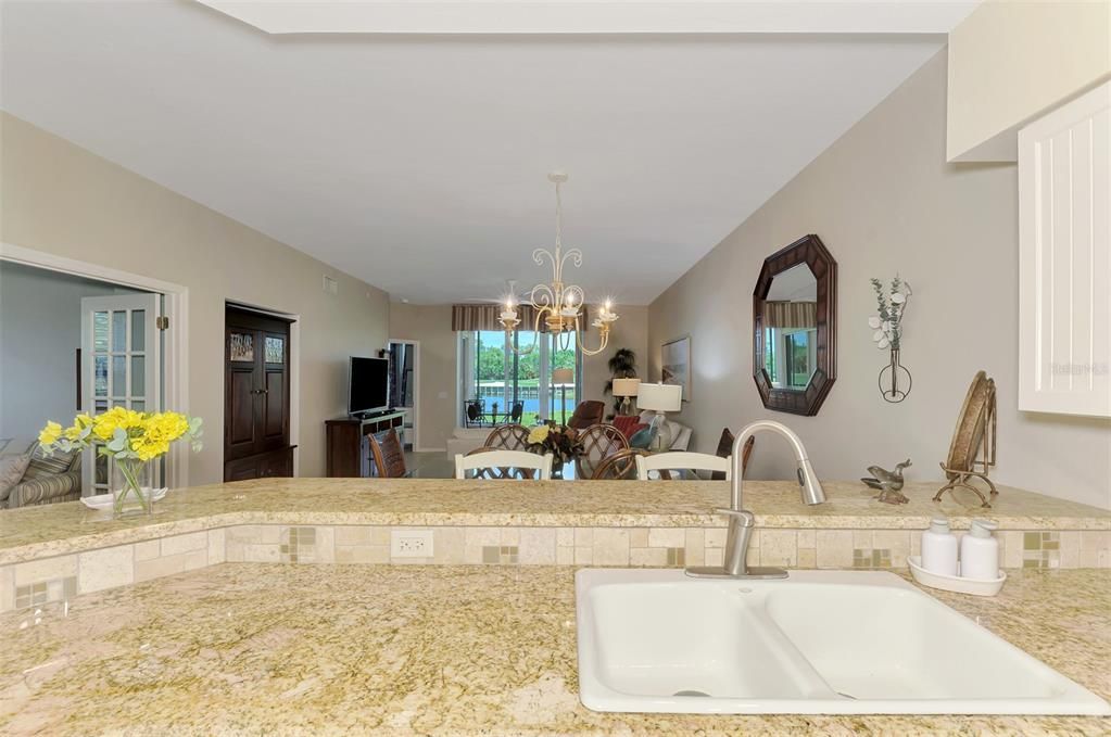 Active With Contract: $534,900 (2 beds, 2 baths, 1661 Square Feet)