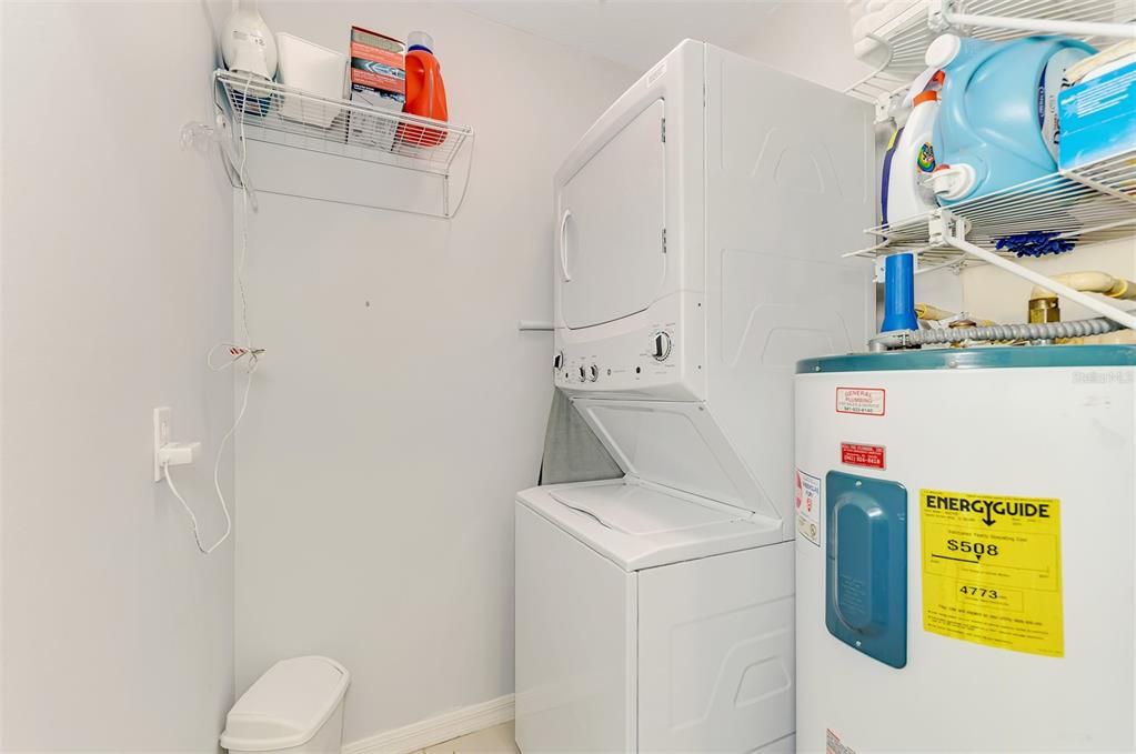 Active With Contract: $534,900 (2 beds, 2 baths, 1661 Square Feet)
