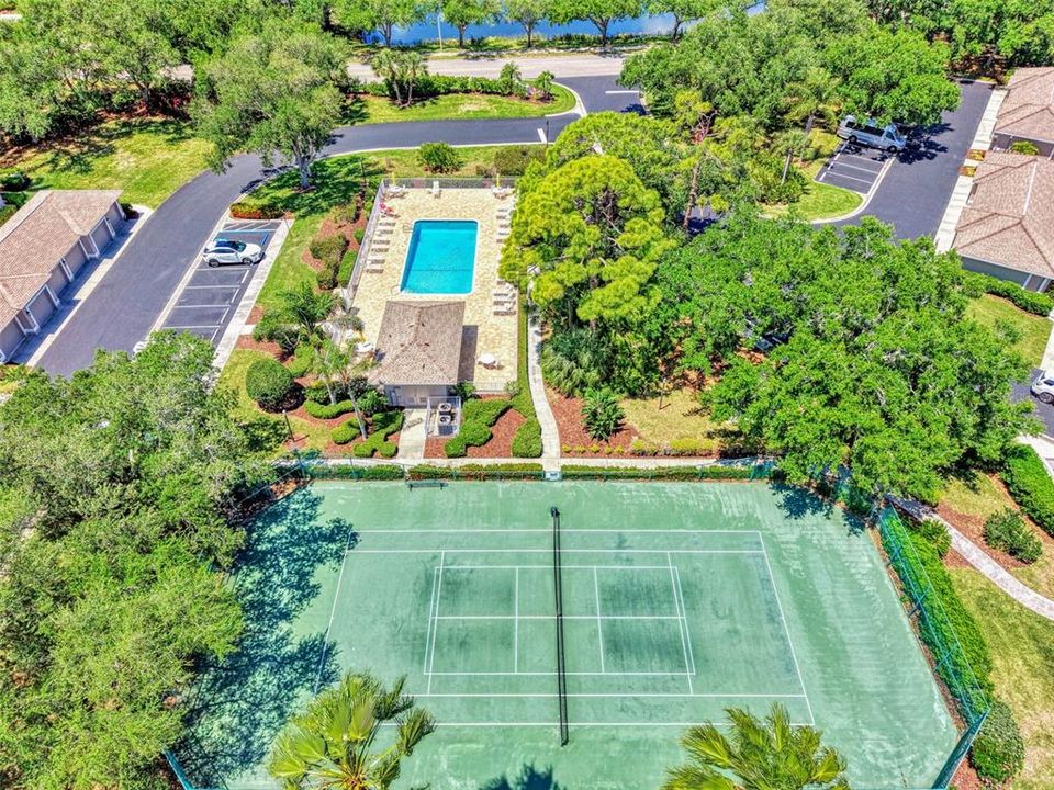 Active With Contract: $534,900 (2 beds, 2 baths, 1661 Square Feet)