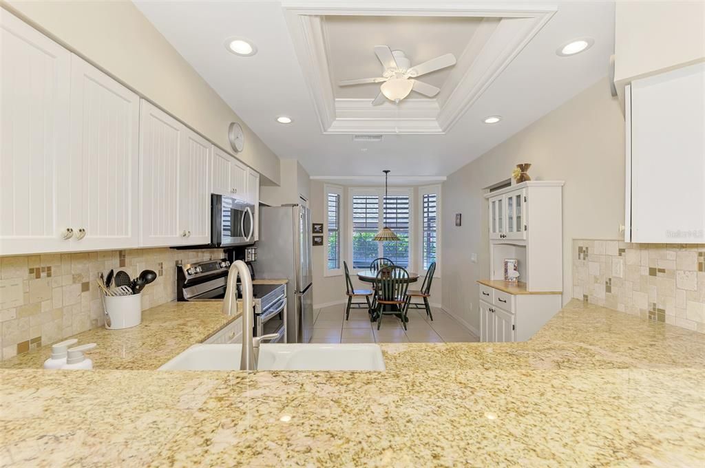 Active With Contract: $534,900 (2 beds, 2 baths, 1661 Square Feet)