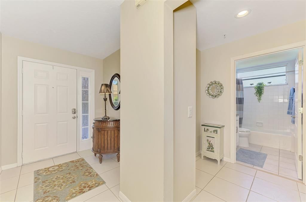 Active With Contract: $534,900 (2 beds, 2 baths, 1661 Square Feet)