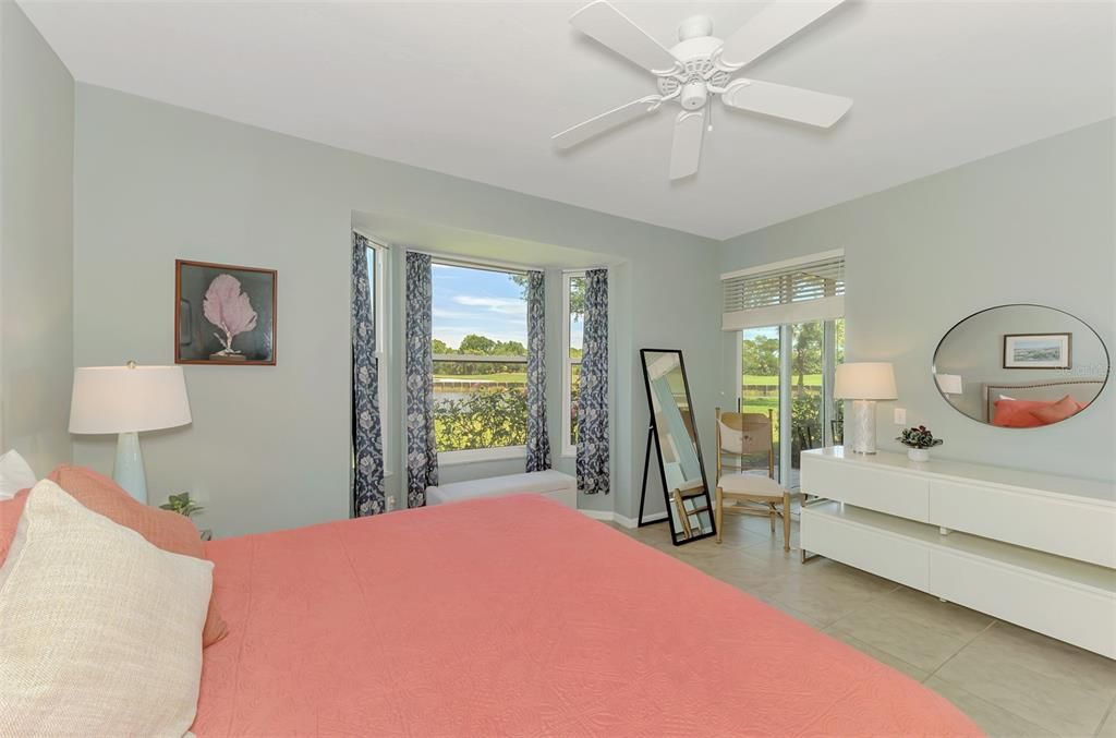 Active With Contract: $534,900 (2 beds, 2 baths, 1661 Square Feet)