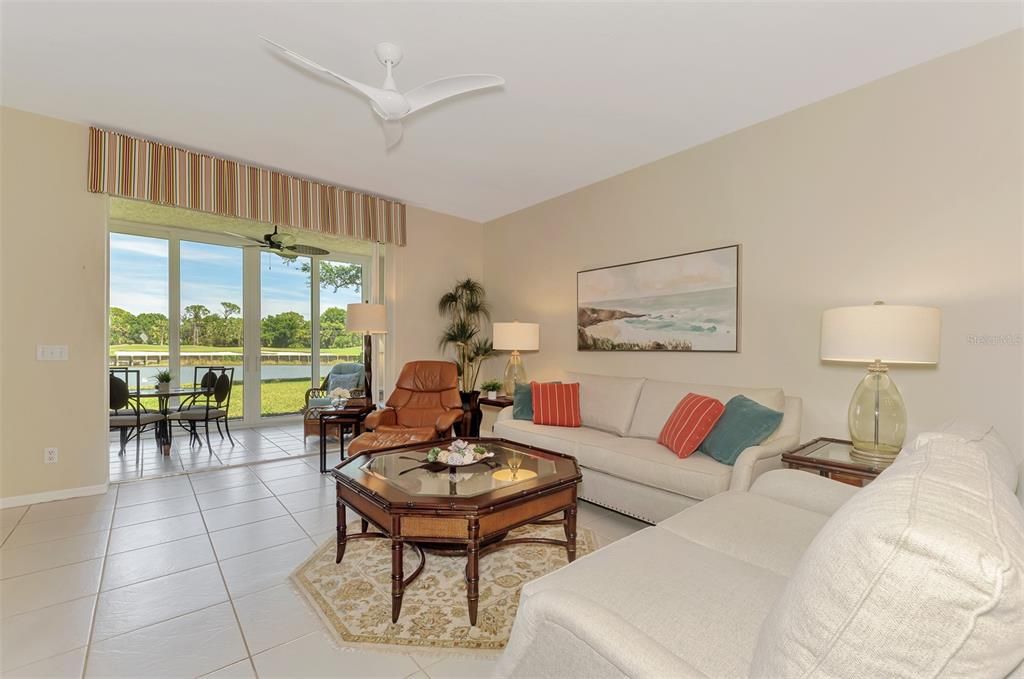 Active With Contract: $534,900 (2 beds, 2 baths, 1661 Square Feet)