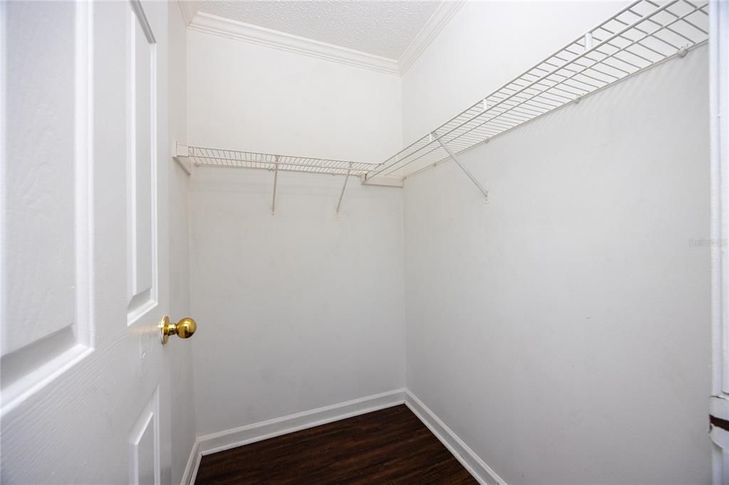 Active With Contract: $1,250 (2 beds, 2 baths, 800 Square Feet)