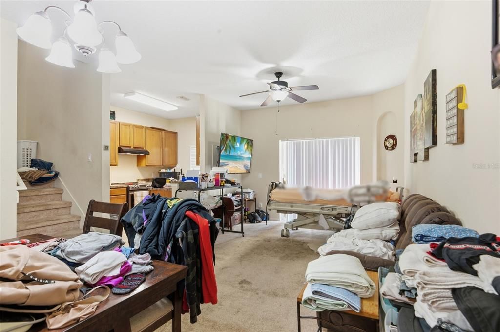 На продажу: $249,900 (3 спален, 2 ванн, 1203 Квадратных фут)