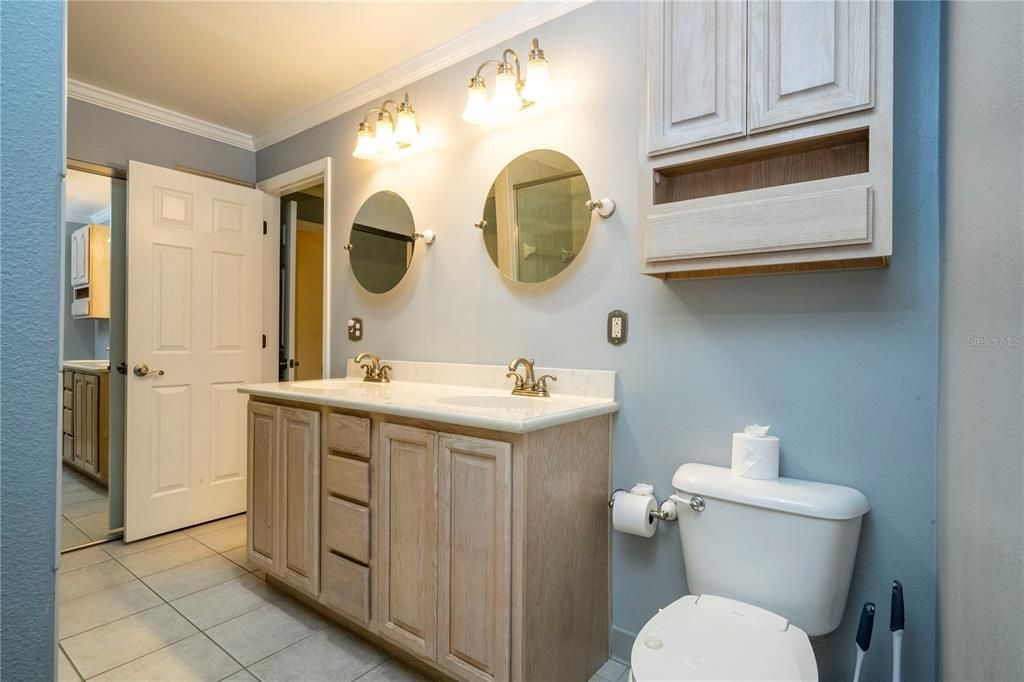 For Sale: $670,000 (4 beds, 2 baths, 1962 Square Feet)
