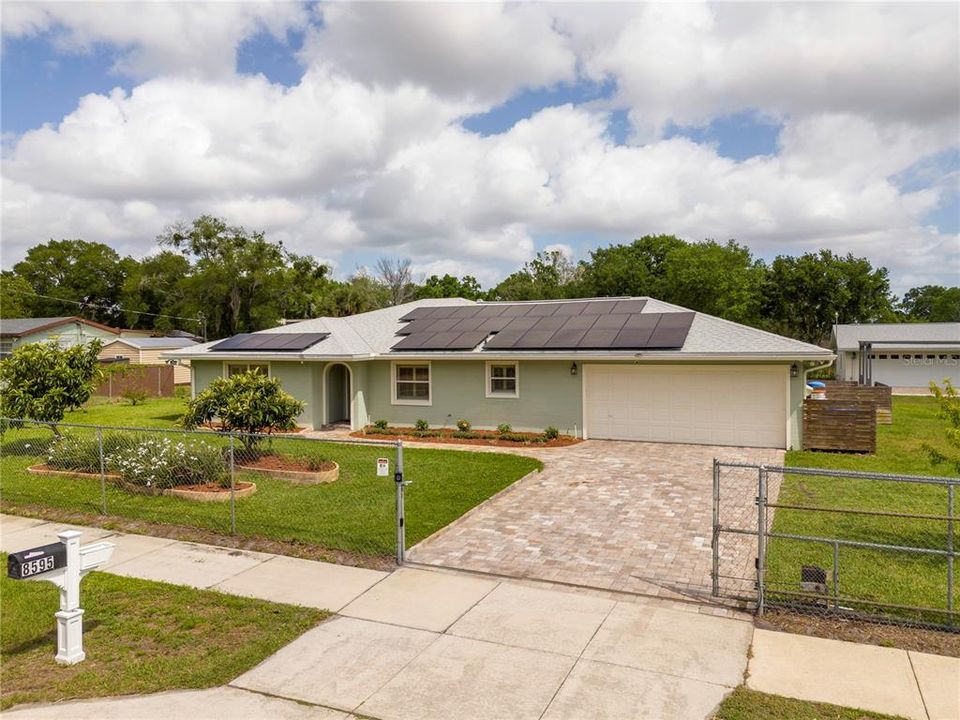 For Sale: $670,000 (4 beds, 2 baths, 1962 Square Feet)