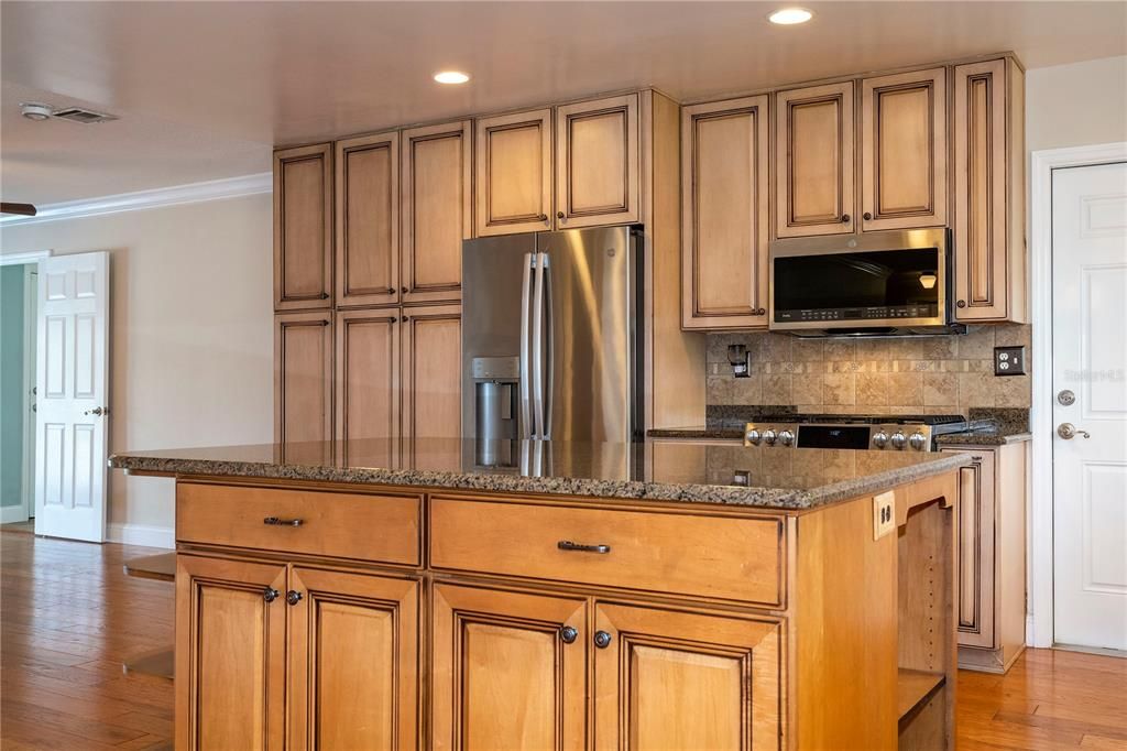 For Sale: $670,000 (4 beds, 2 baths, 1962 Square Feet)