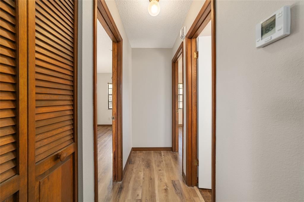 Под контрактом: $235,000 (3 спален, 2 ванн, 1423 Квадратных фут)