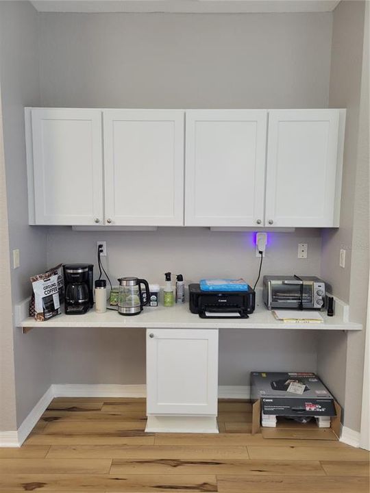 Activo con contrato: $1,975 (2 camas, 2 baños, 1405 Pies cuadrados)
