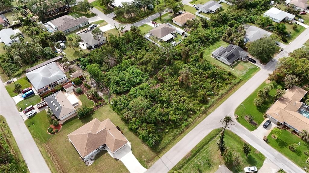 待售: $150,000 (0.23 acres)