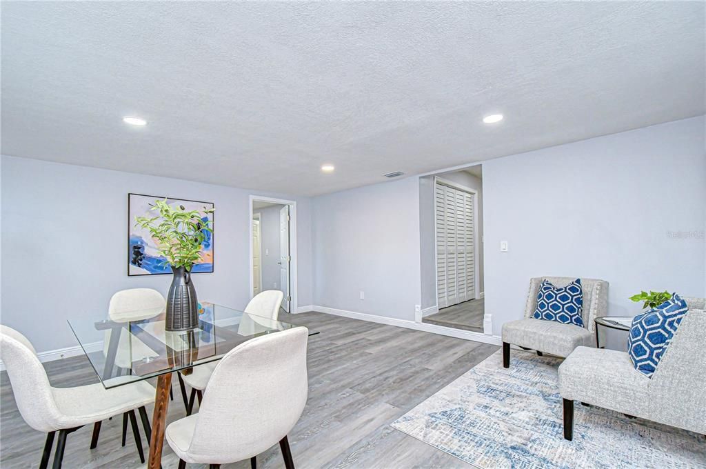 Active With Contract: $500,000 (3 beds, 2 baths, 1664 Square Feet)