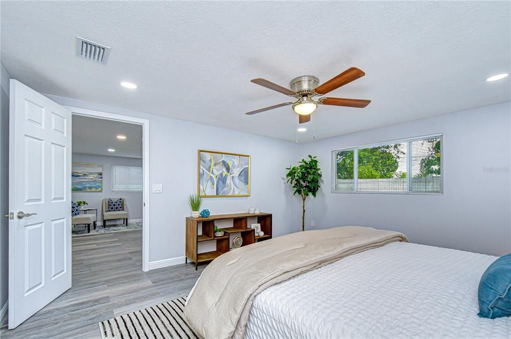 Active With Contract: $500,000 (3 beds, 2 baths, 1664 Square Feet)