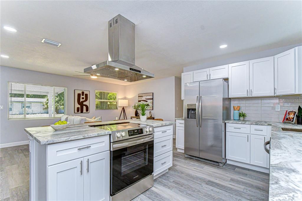 Active With Contract: $500,000 (3 beds, 2 baths, 1664 Square Feet)
