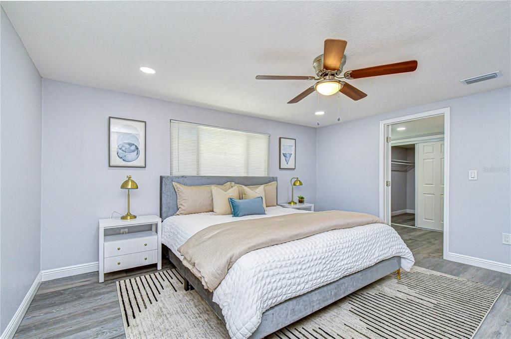 Active With Contract: $500,000 (3 beds, 2 baths, 1664 Square Feet)