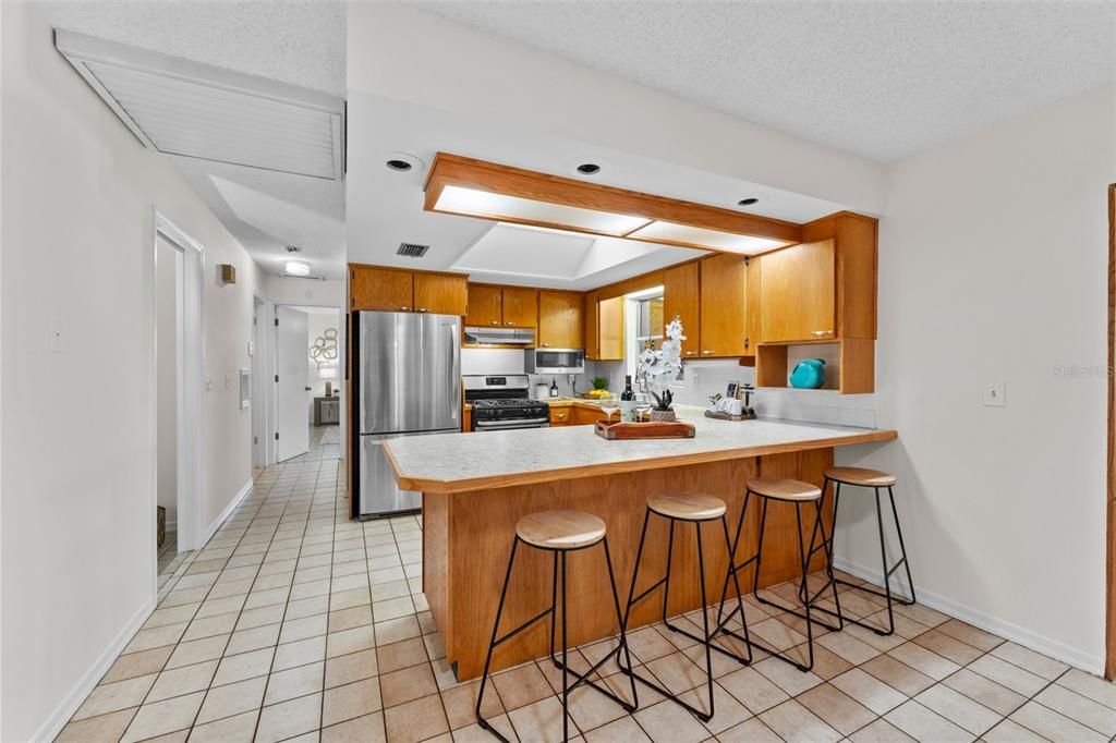 Activo con contrato: $540,000 (5 camas, 2 baños, 2292 Pies cuadrados)