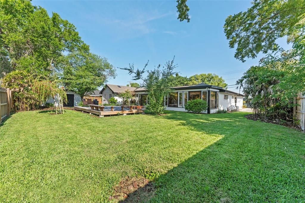 Activo con contrato: $540,000 (5 camas, 2 baños, 2292 Pies cuadrados)